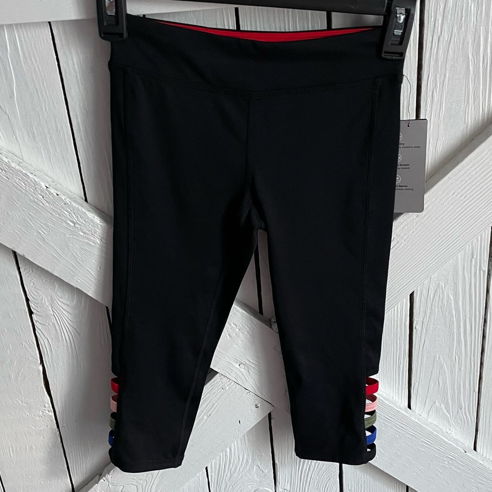 NWT ideology Girl’s Size Small 7/8 Capri Length Black Leggings